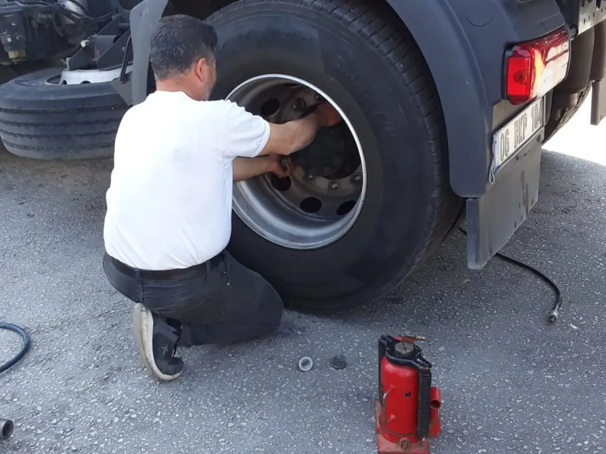 Kahta Oto Lastikçi